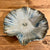 Skål grå-blå med bølgete kanter, 17 cm